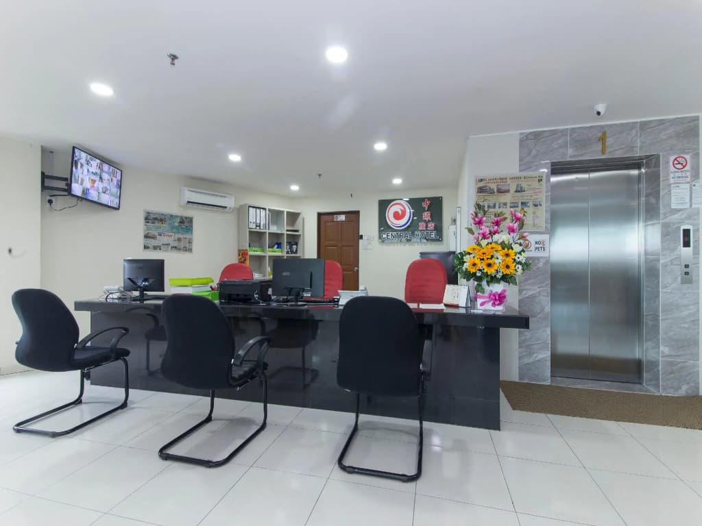 Central Hotel - photo 9