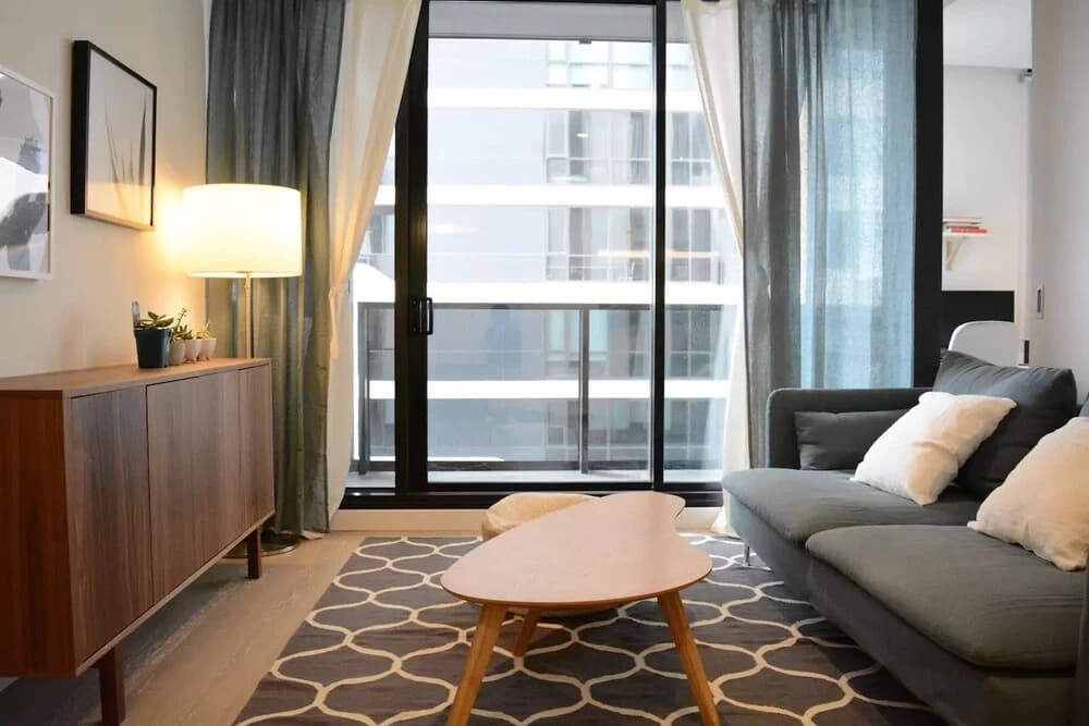 Deluxe Melbourne Empire Apartment - photo 3