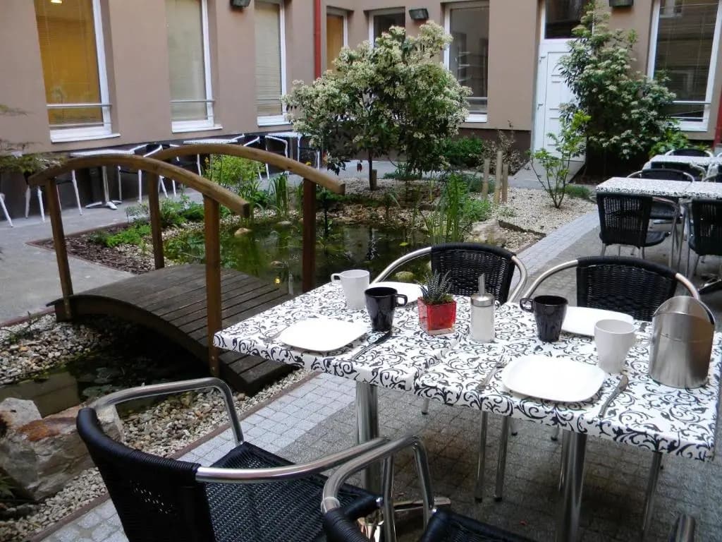 Six Inn Hotel - photo 19