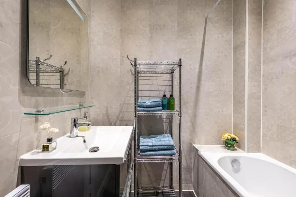 Nice Central Art Deco Flat 45 m² - photo 5