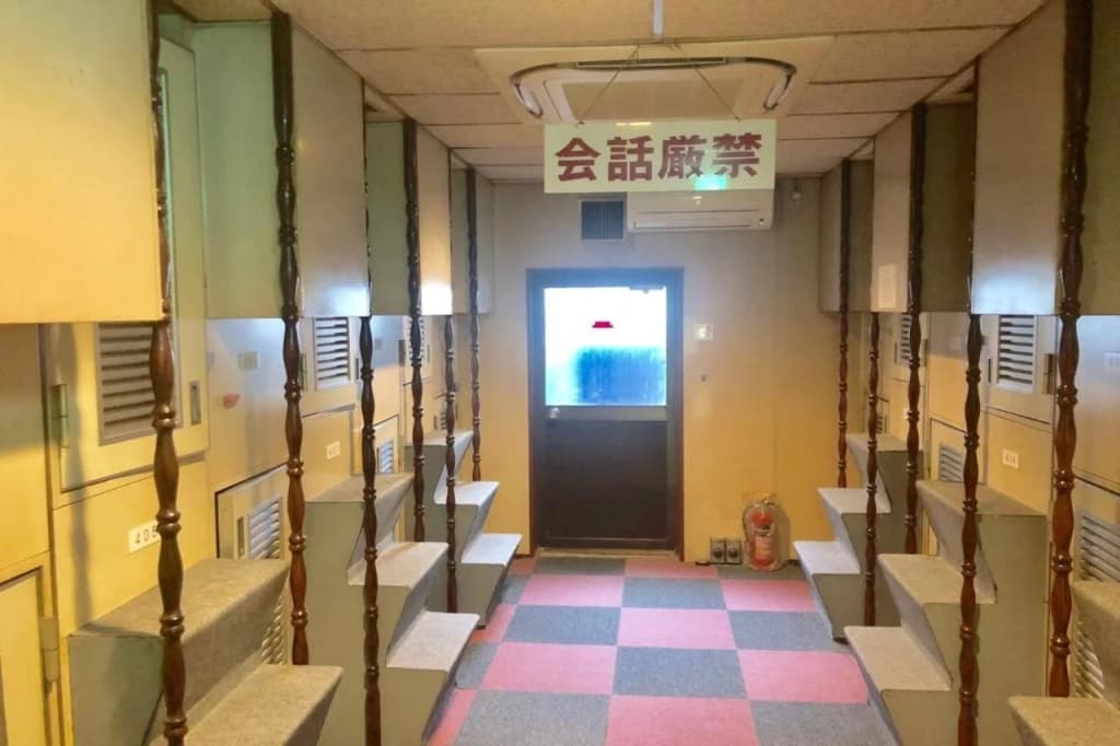 Capsule Hotel Block Room - photo 9