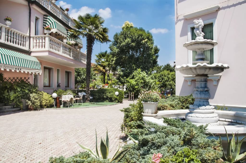 Hotel Villa Serena - photo 13