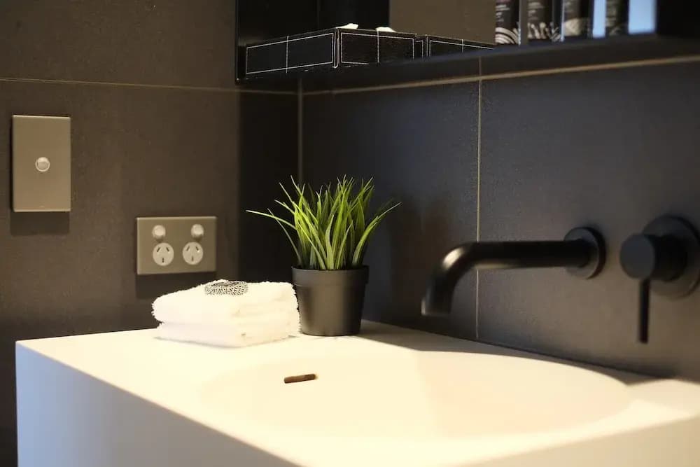 Turnkey Accommodation - Victoria Harbour Docklands - photo 8