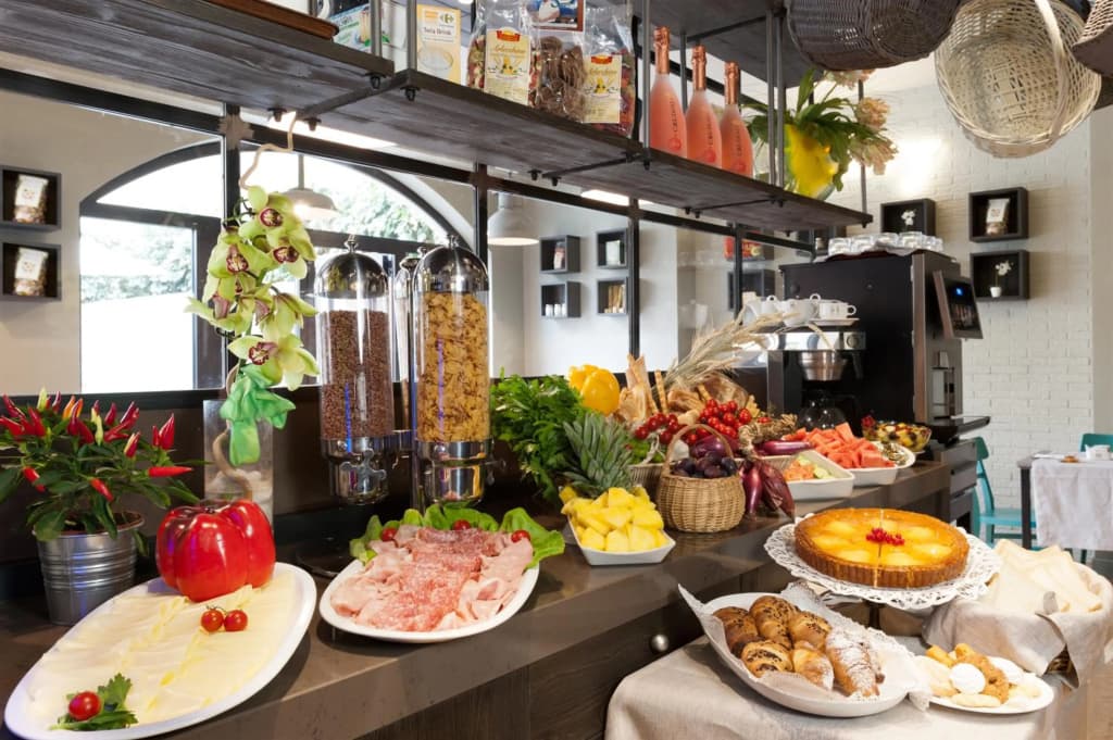 Hotel Lombardia - photo 45