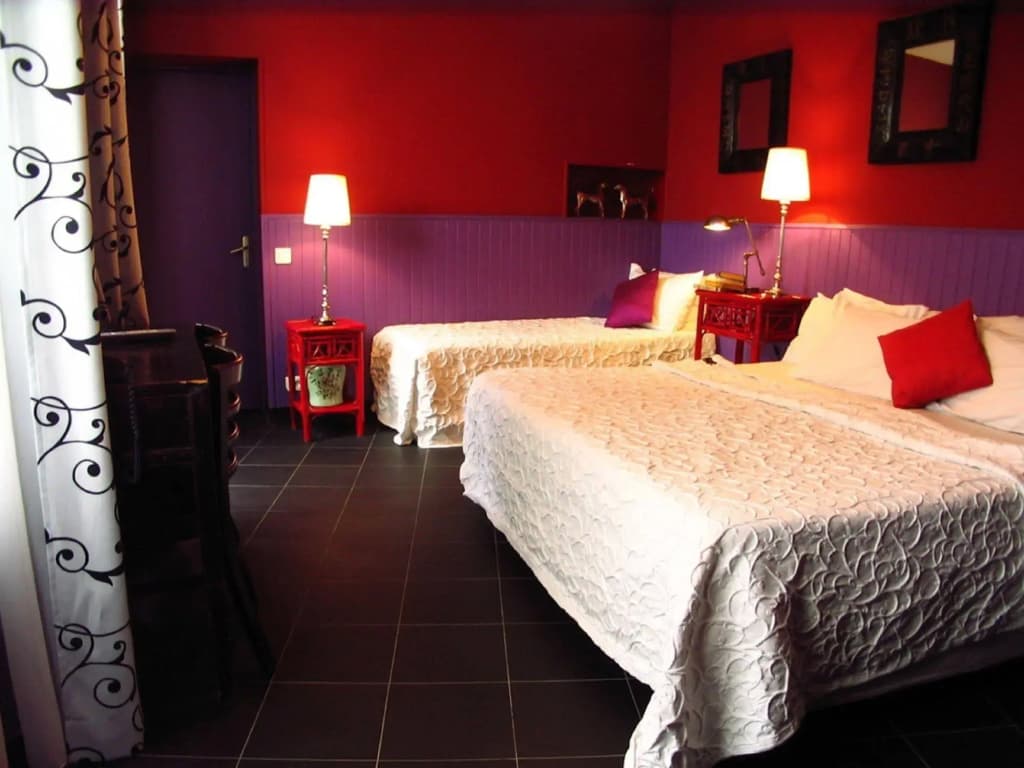 The Walled off Hotel Paris - photo 27