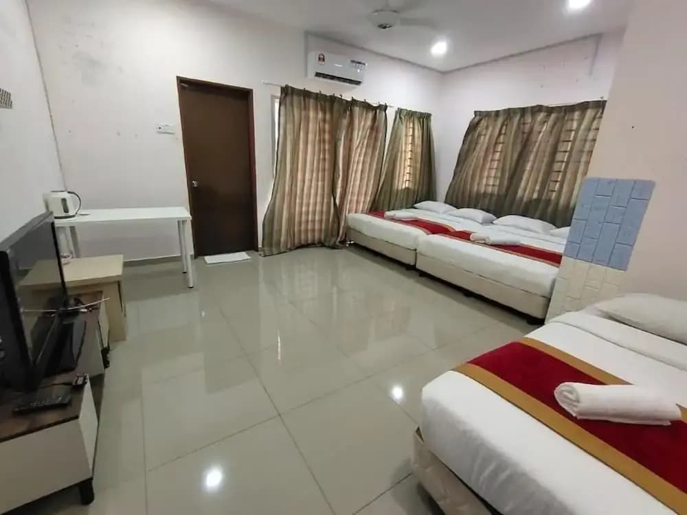 Mutiara Height Homestay - photo 4