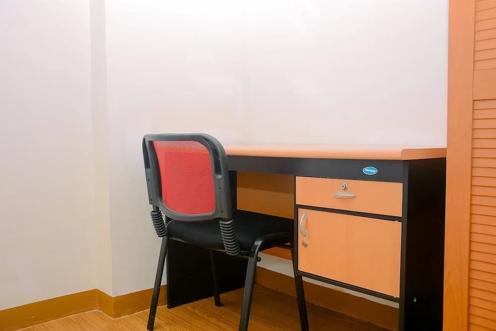 Comfort 1BR with Study Room Menteng Square Apartment - photo 9