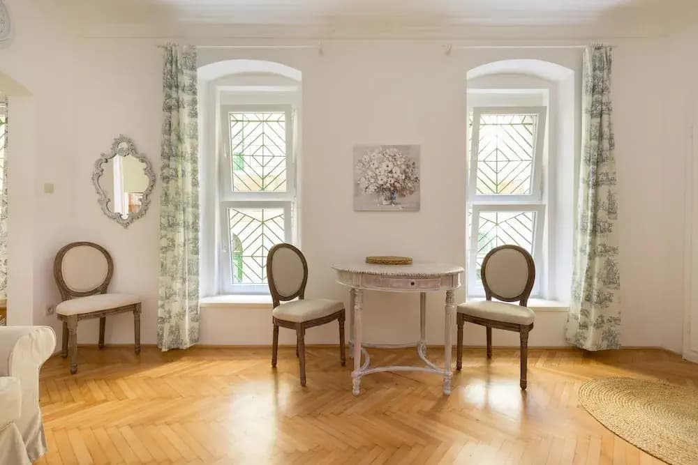 Vintage Style Apartment - photo 6