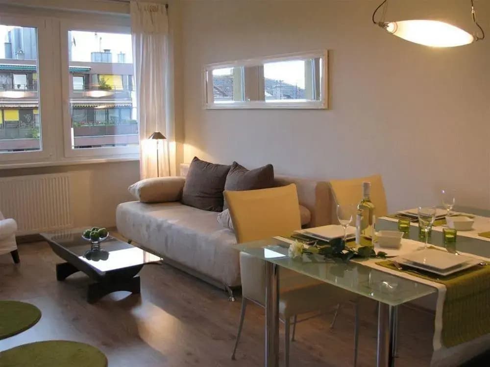 Blue Danube Apartments - photo 2
