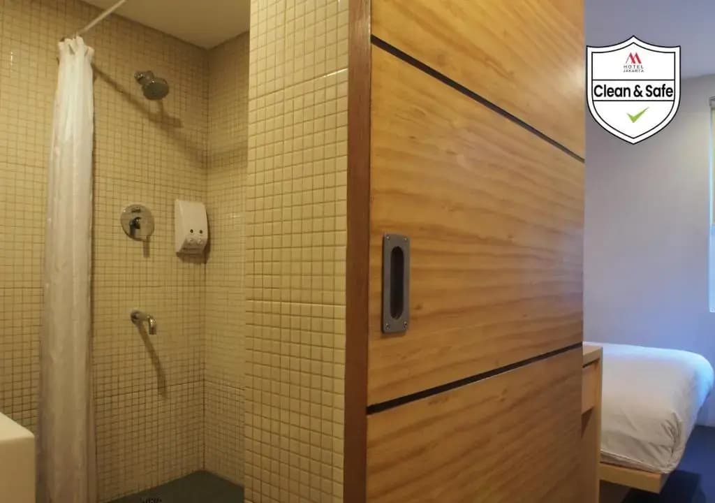 M Hotel Jakarta - photo 10