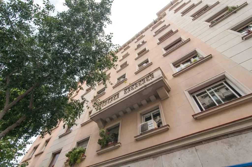 Go BCN Apartments - Castillejos - photo 1