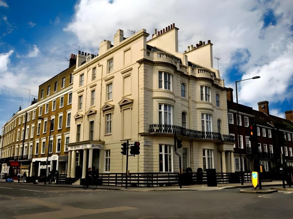 Brunel Hotel - photo 1