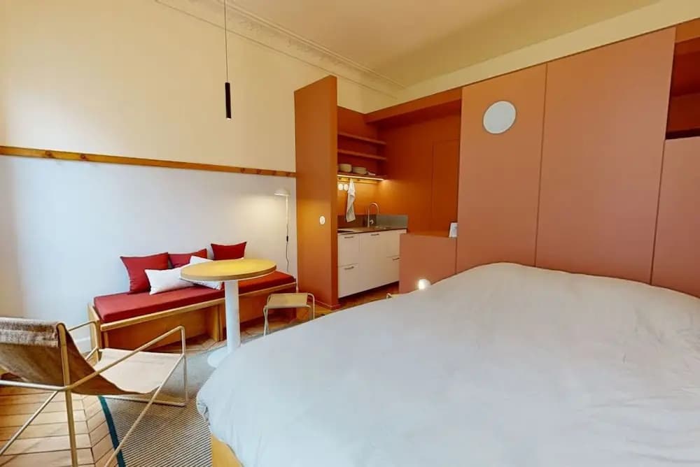 Joivy Delightful 1bed Studio w/ Shared Co-working - photo 8