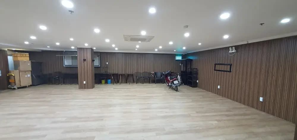 The River Park Hotel - photo 28