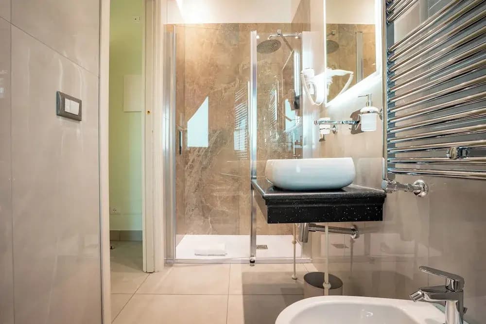 Twins Royal Suite - photo 22