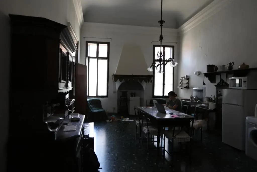Vintage Venice Apartment - photo 4