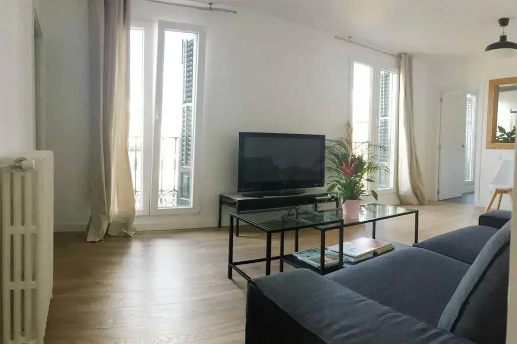 Charming and bright apartment - main photo