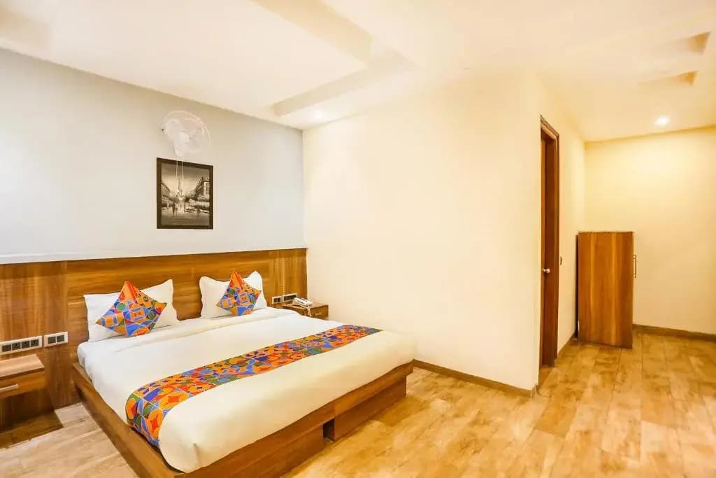 Fabhotel Royal Touch - photo 5