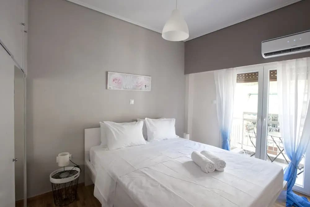 Zan Moreas A Simple & Minimal Apartment - main photo