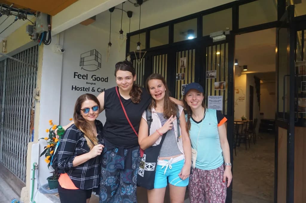 Feel Good Bangkok Hostel - photo 24