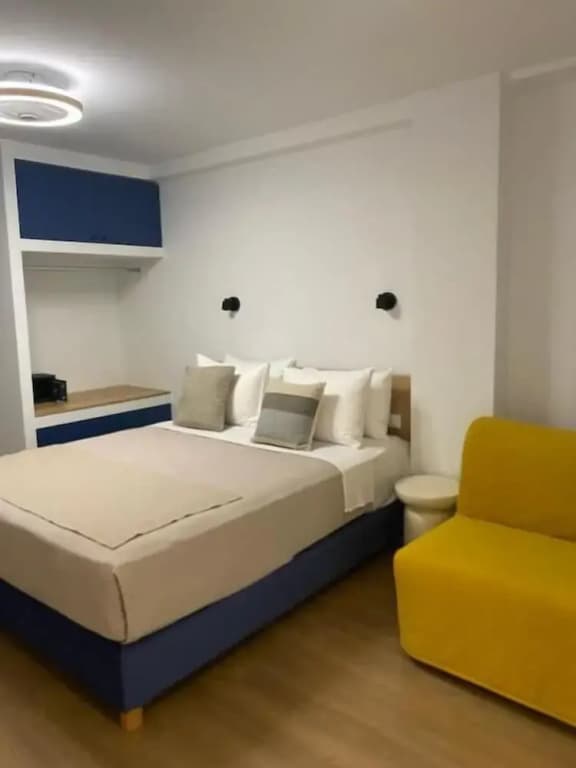 Living Yard Acropolis Apartments - photo 4