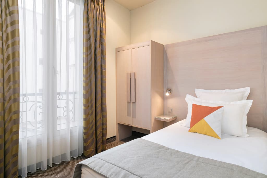 Hotel Le Cardinal - photo 16