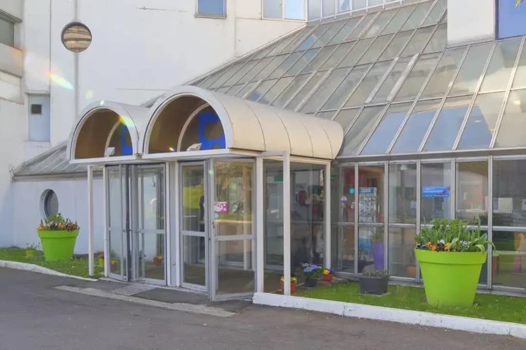 Hotel CIS Paris Kellermann - photo 1