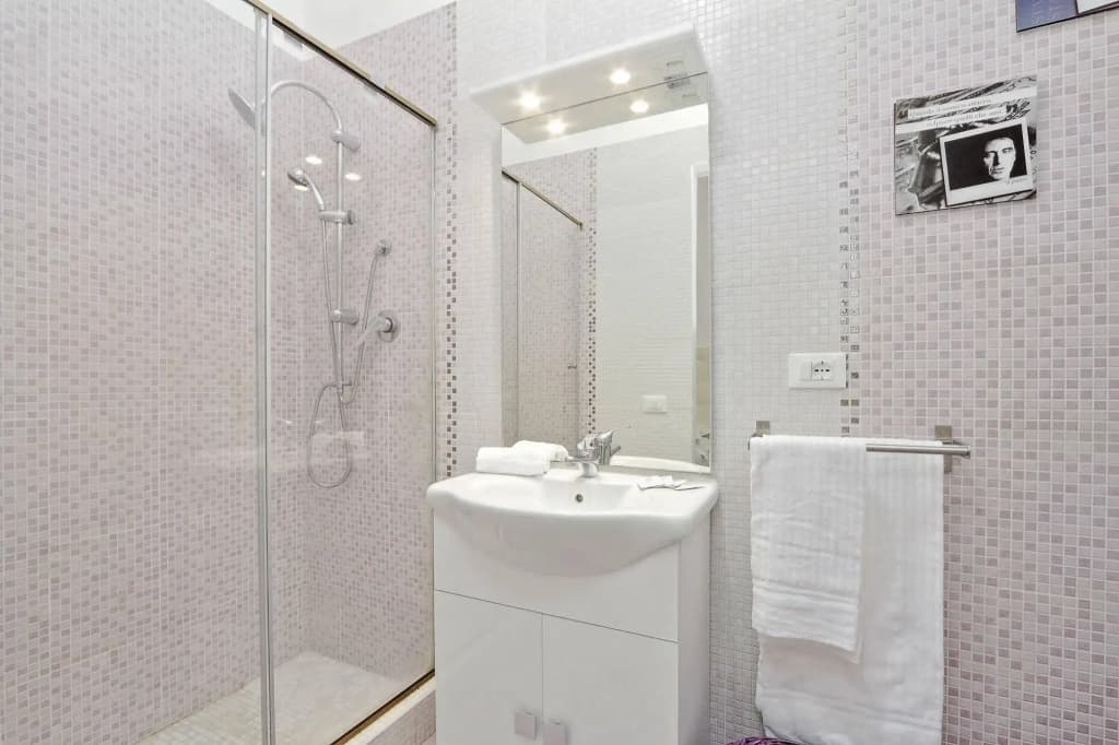AppleMoon Rooms for Rent - photo 9