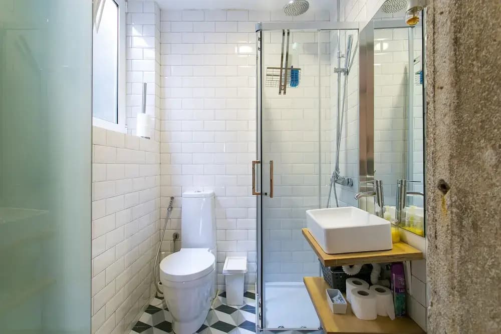 Bica Elevator Apartment Rentexperience - photo 7