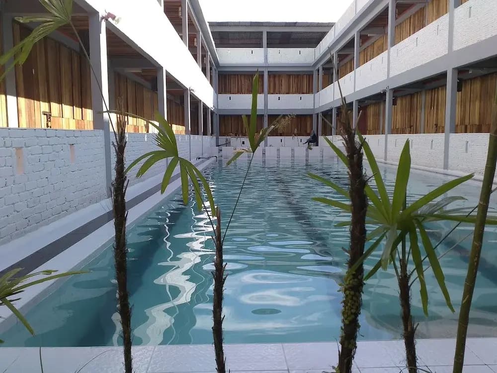 Pavilion Inn Hotel - photo 15