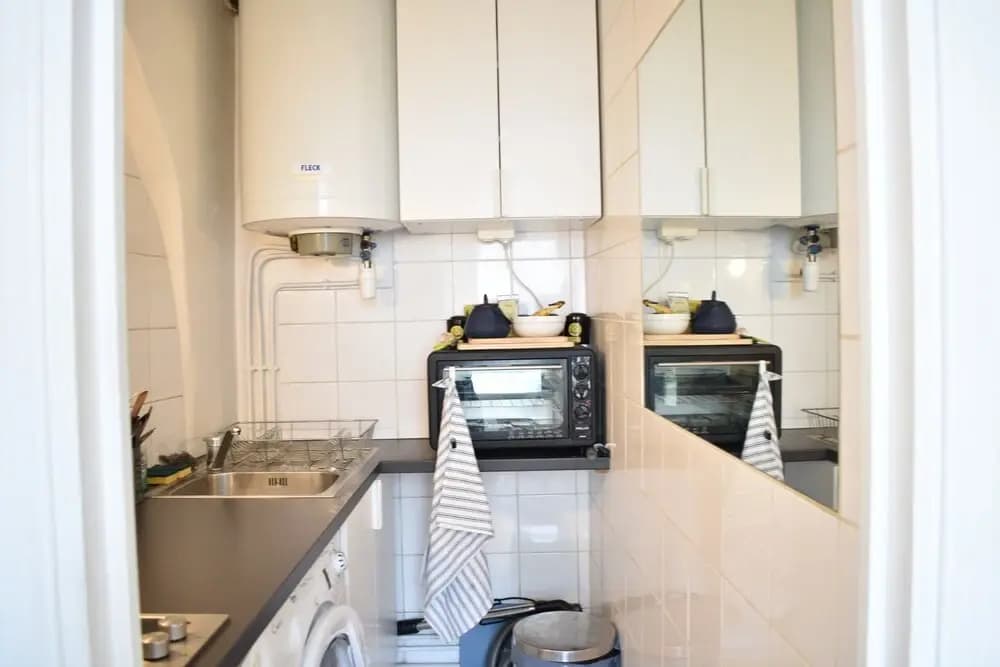 1 Bedroom Apartment In Central Paris - photo 12