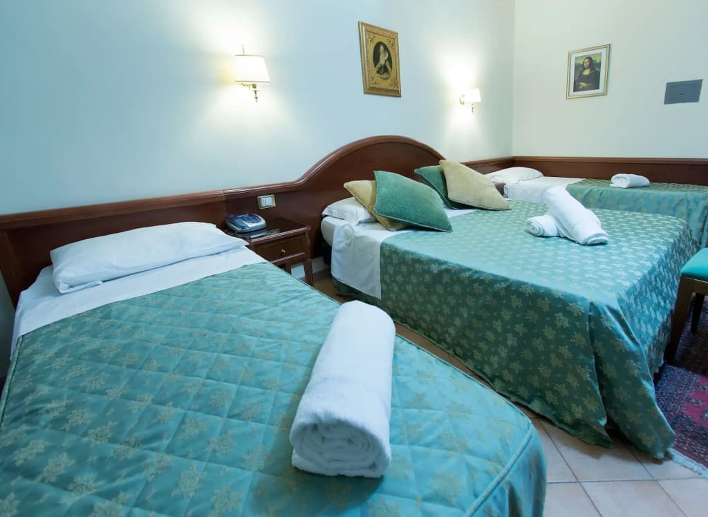 Hotel Gabriella - photo 6