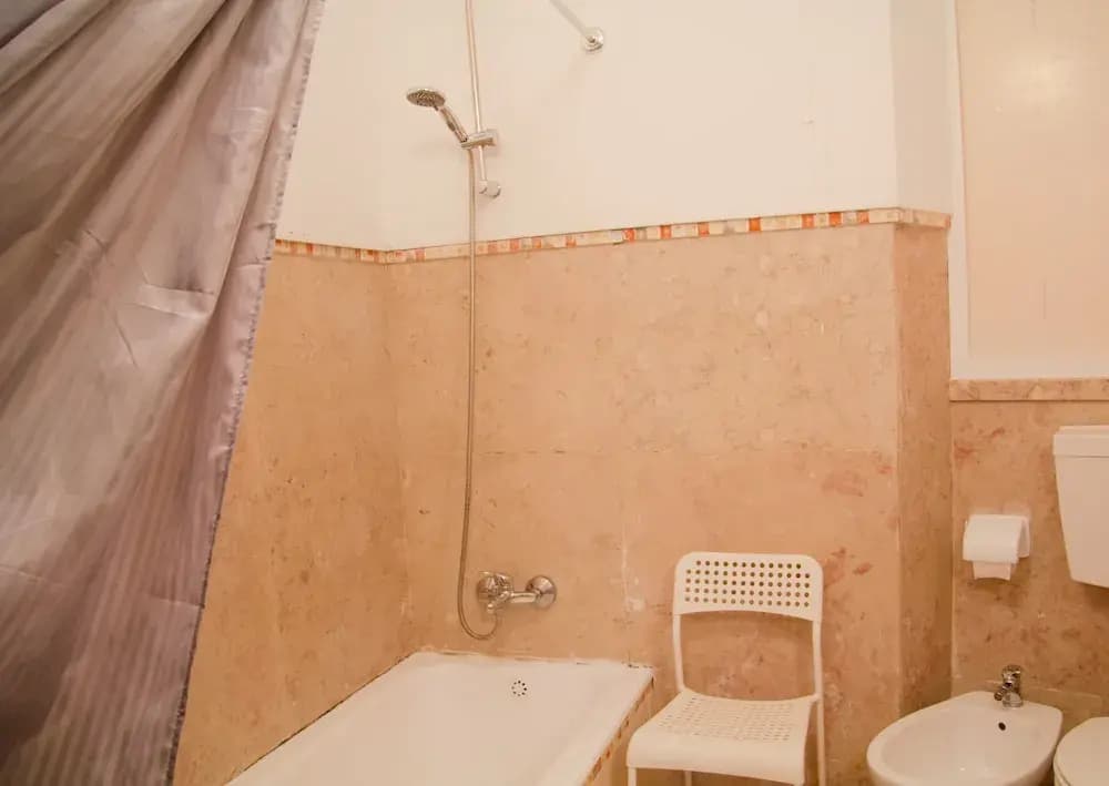 Alfama 3B Balby's Bed&Breakfast - photo 12