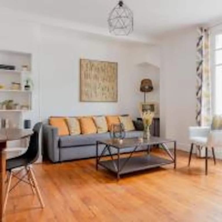 Eiffel Tower Saint Residence - photo 10