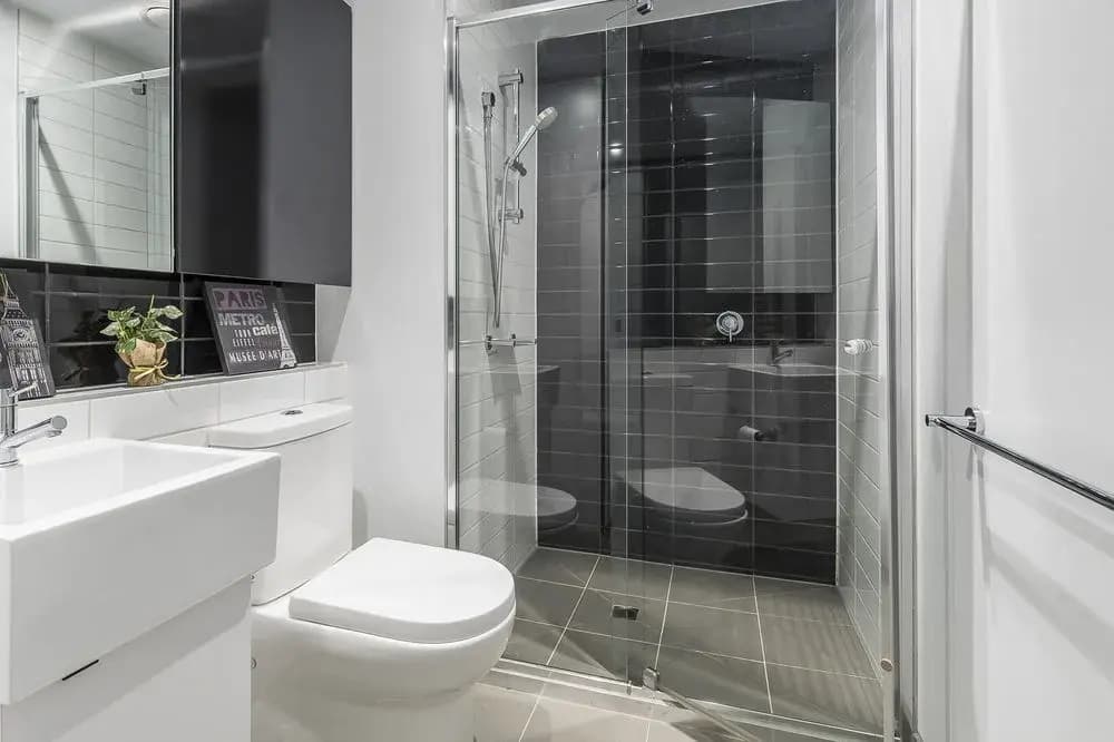 Accommodating Luxuries - CBD Apartment - photo 8