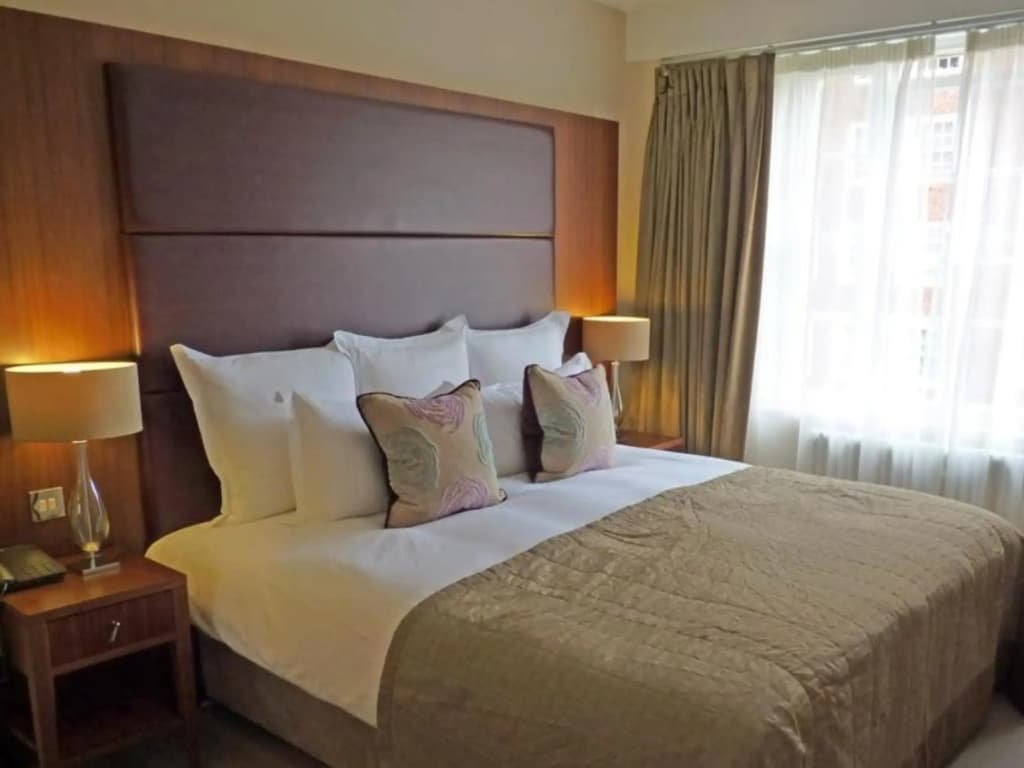 Dolphin House Serviced Apartments - photo 4