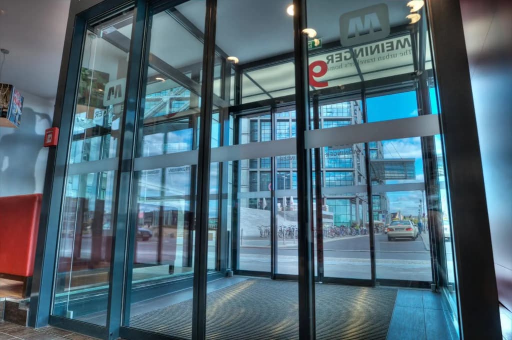 MEININGER Hotel Berlin Hauptbahnhof - photo 14