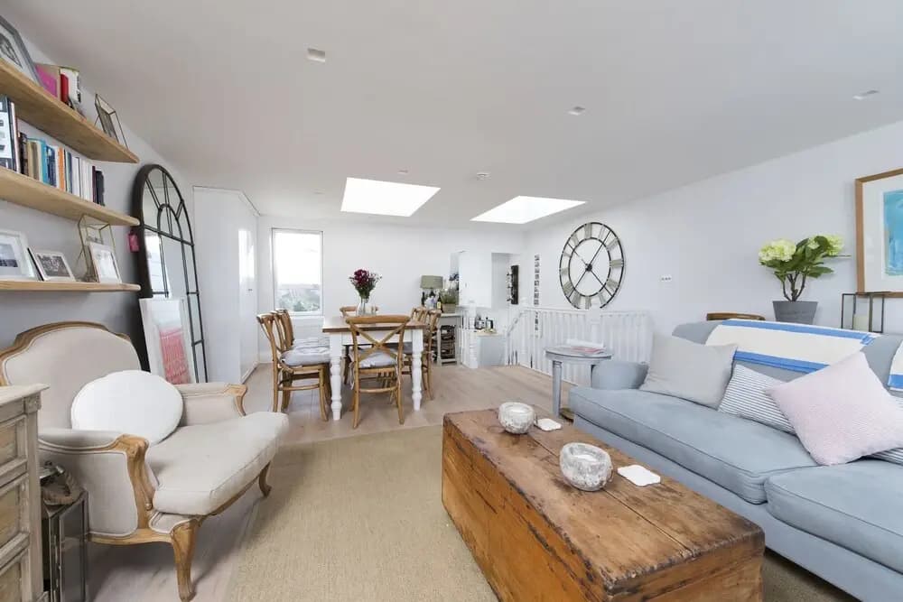 Beautiful 2BR Split Level Fulham Apartment - photo 4