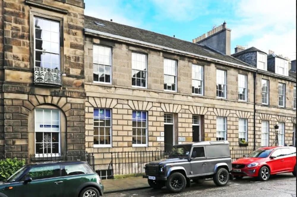 Modern, Stylish Apt. in Excellent Central Location - main photo