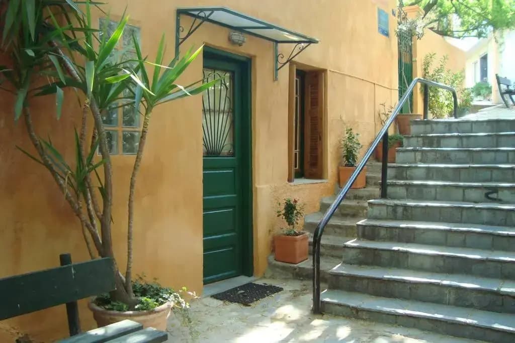 Traditional Studio Apt Central Athens - main photo