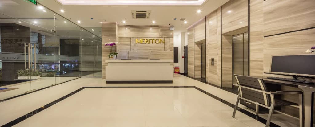 Meriton Hotel - photo 17