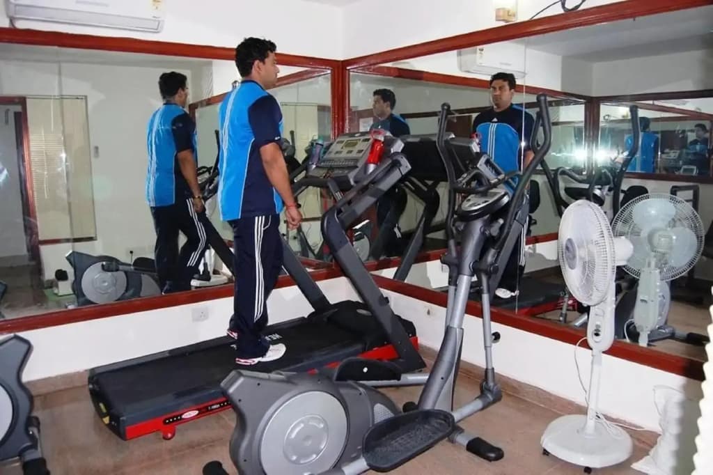 Hotel Vishal Residency, Mahipalpur Near IGI Delhi Airport - photo 20
