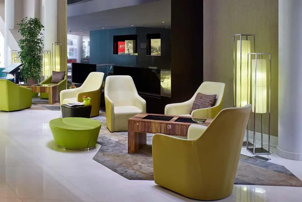 Montcalm East, Autograph Collection - photo 16