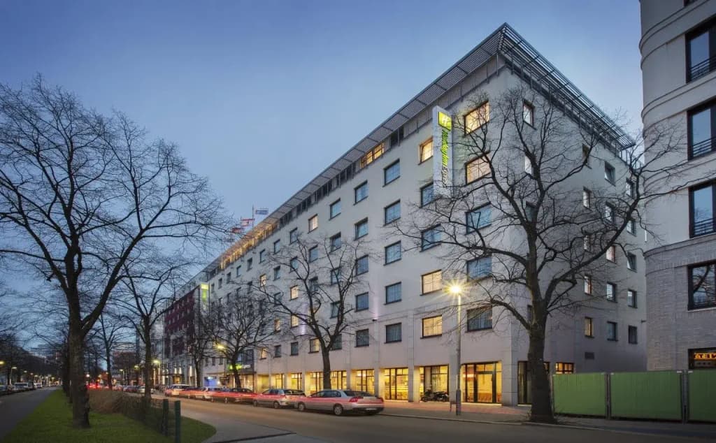 Holiday Inn Express Berlin City Centre by IHG - photo 18