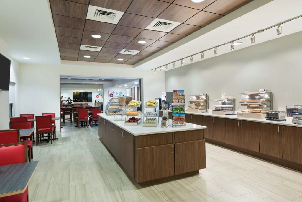 Holiday Inn Express & Suites Nearest Universal Orlando by IHG - photo 28