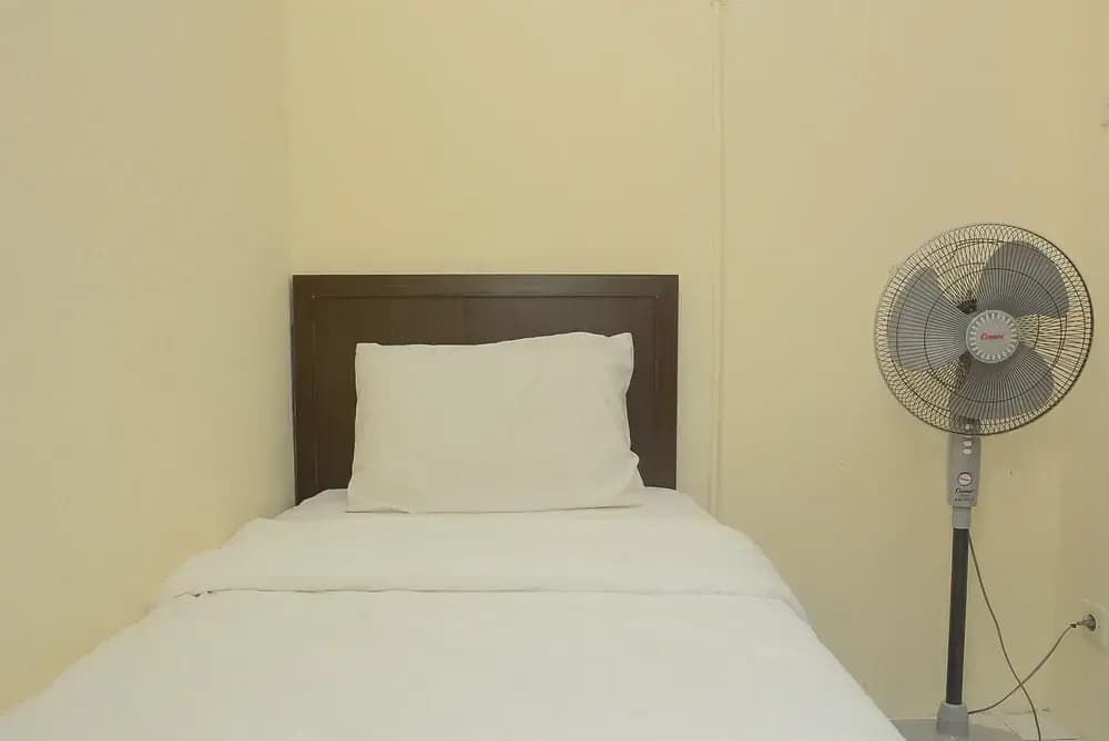 Cozy and Simply 2Br at Kebagusan City Apartment - photo 2