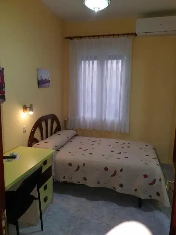 Hostal Angelines - photo 4