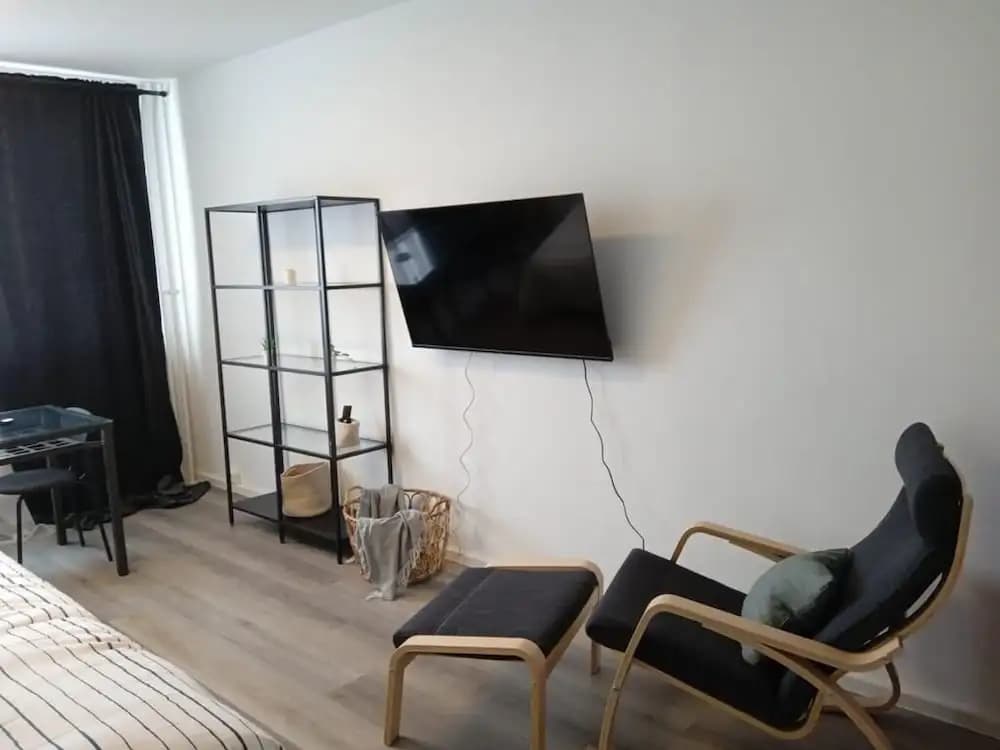 Alexanderplatz Fresh Adorable Studio - photo 10