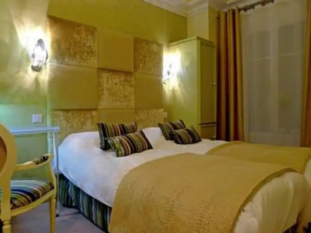Hôtel Gavarni - photo 2