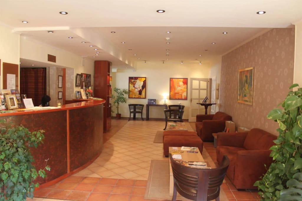 Alfa Art Hotel - photo 2